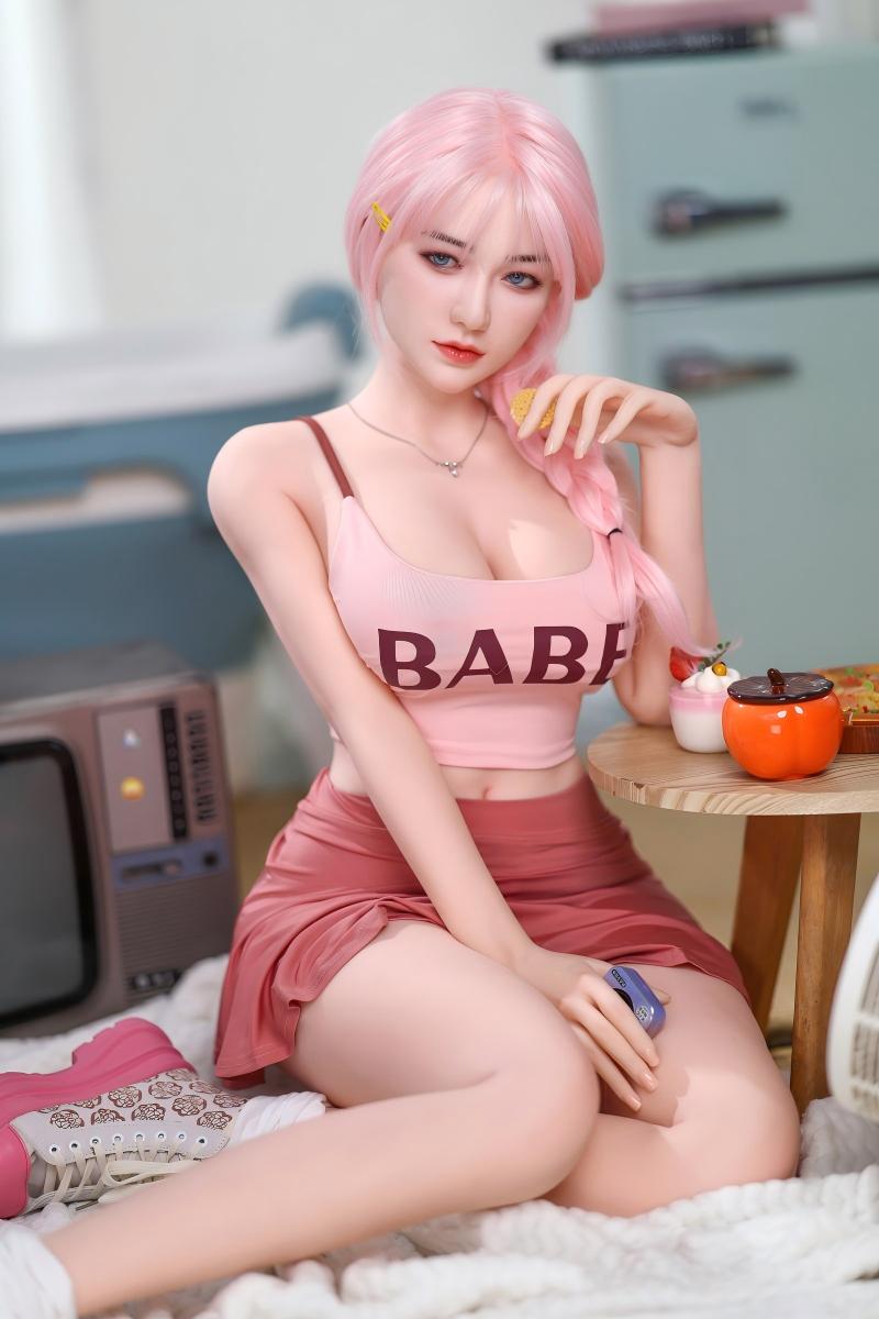 TPE & LSR（Liquid Silicone Rubber） Platinum Silicone Sex Doll