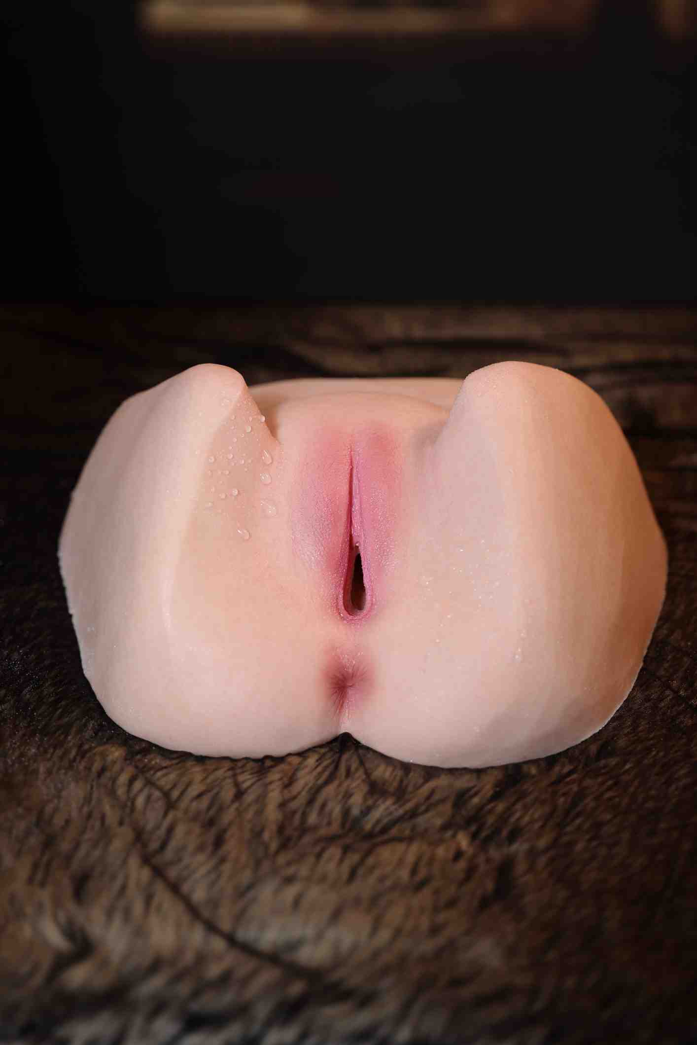 25cm/10in Silicone Realistic Male Torso Doll with Tan Skin, 82-55-82 Muscular Figure – USW-B22 Head, 25cm Penis, Heating Rod & Cleanser